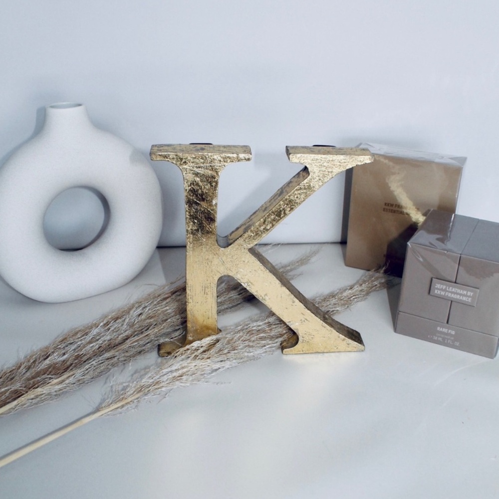 DECOR Distressed Gold ‘K’ Letter